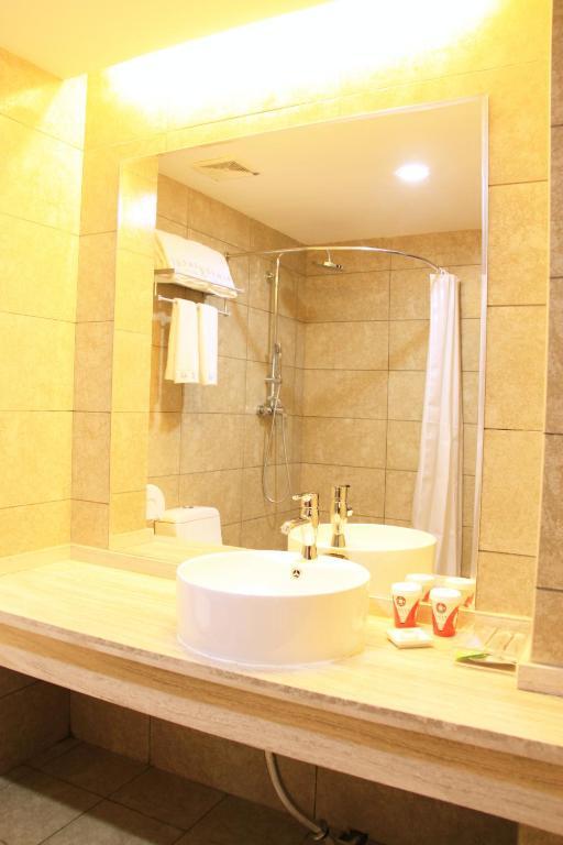 Zhou Wang Cheng Hotel Лоян Экстерьер фото